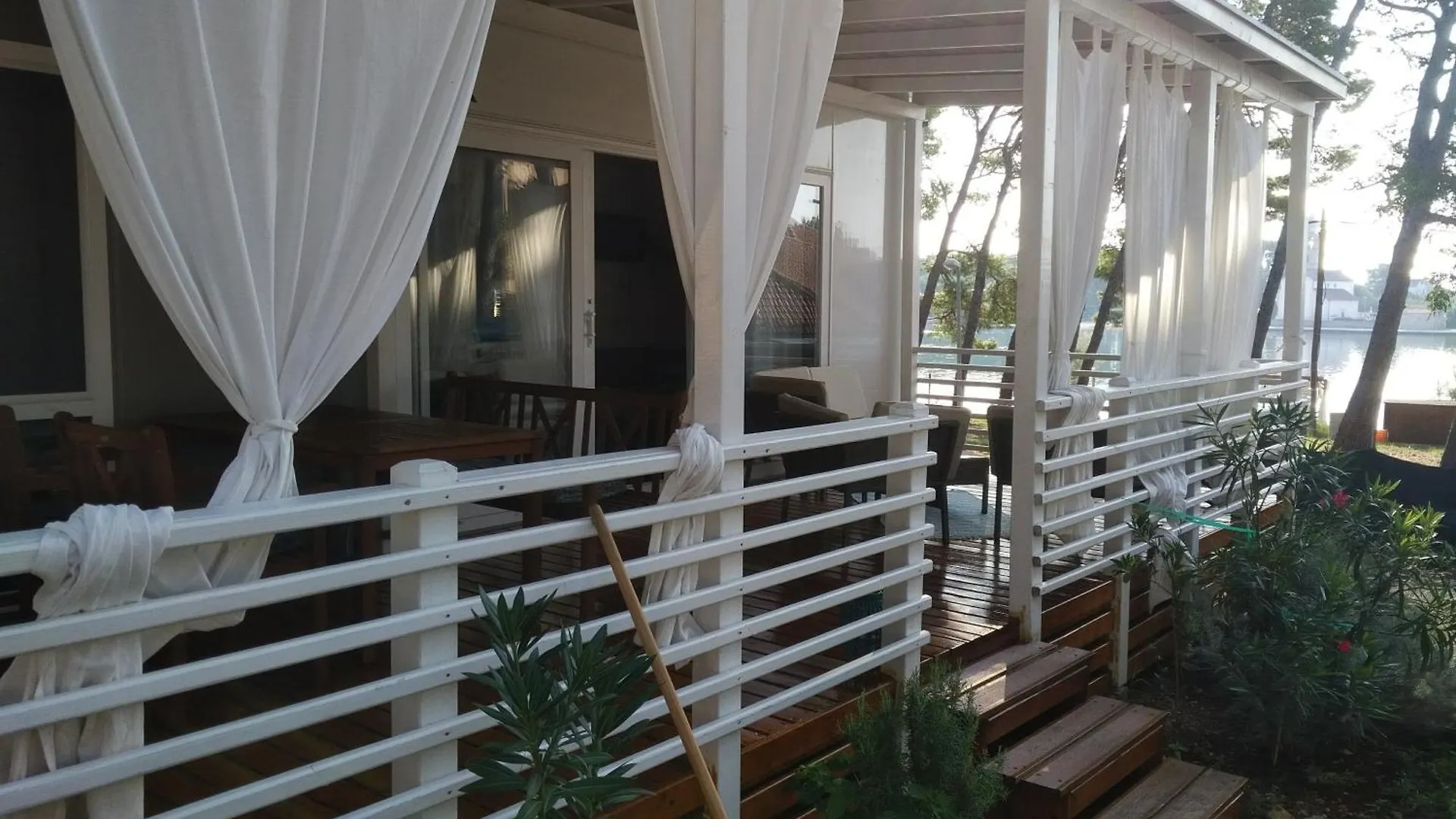 Apartment Luxury Mobilehome Lucina Bay Pasman
