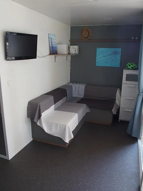 Apartment Luxury Mobilehome Lucina Bay Pasman