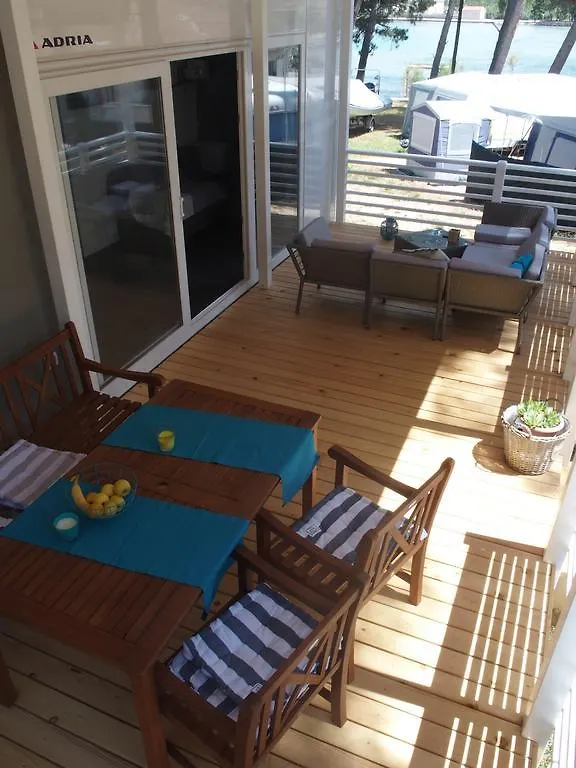 Luxury Mobilehome Lucina Bay Pasman