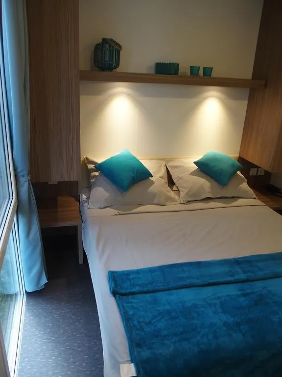 Luxury Mobilehome Lucina Bay Pasman 0*,